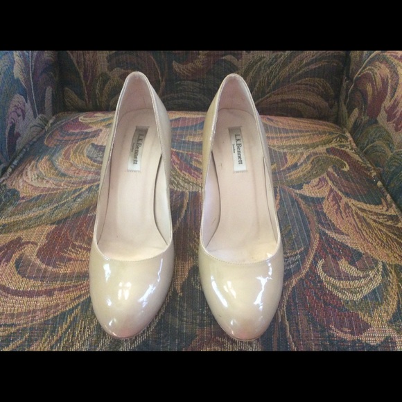 LK Bennett court shoes - Picture 2 of 4